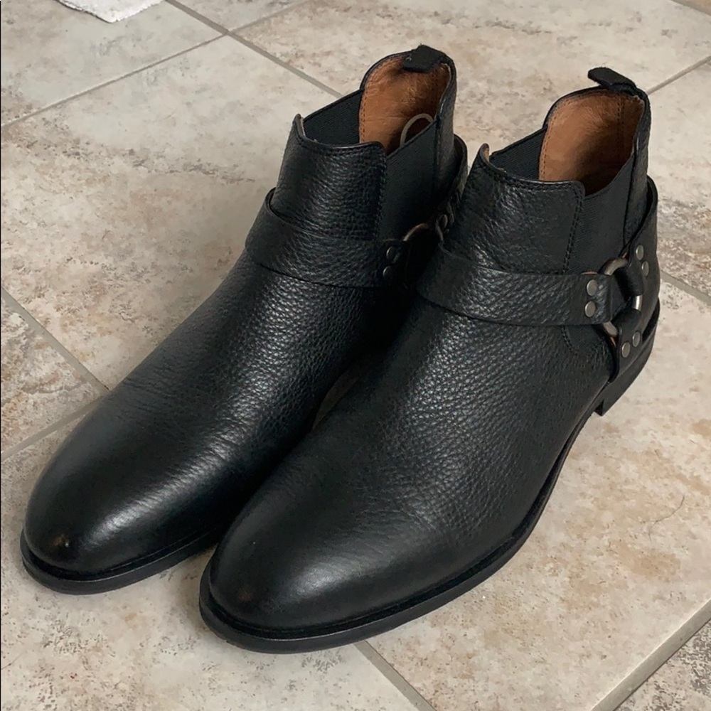 Frye black leather harness boots 10.5.